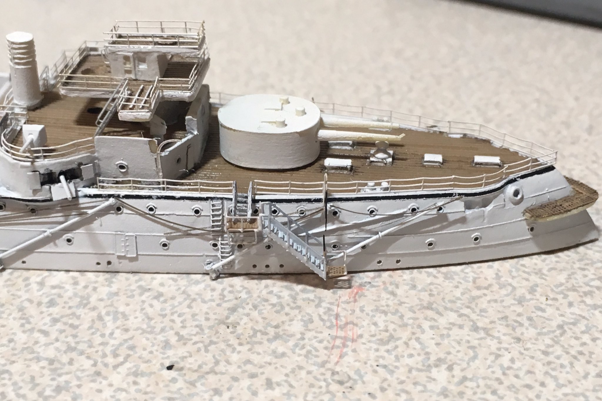K-5 в X: „巡洋艦吾妻 製作【防雷網展開支柱 索具】 実際の写真 K-5 в X: „巡洋艦吾妻 製作【防雷網展開支柱 索具】 実際の写真