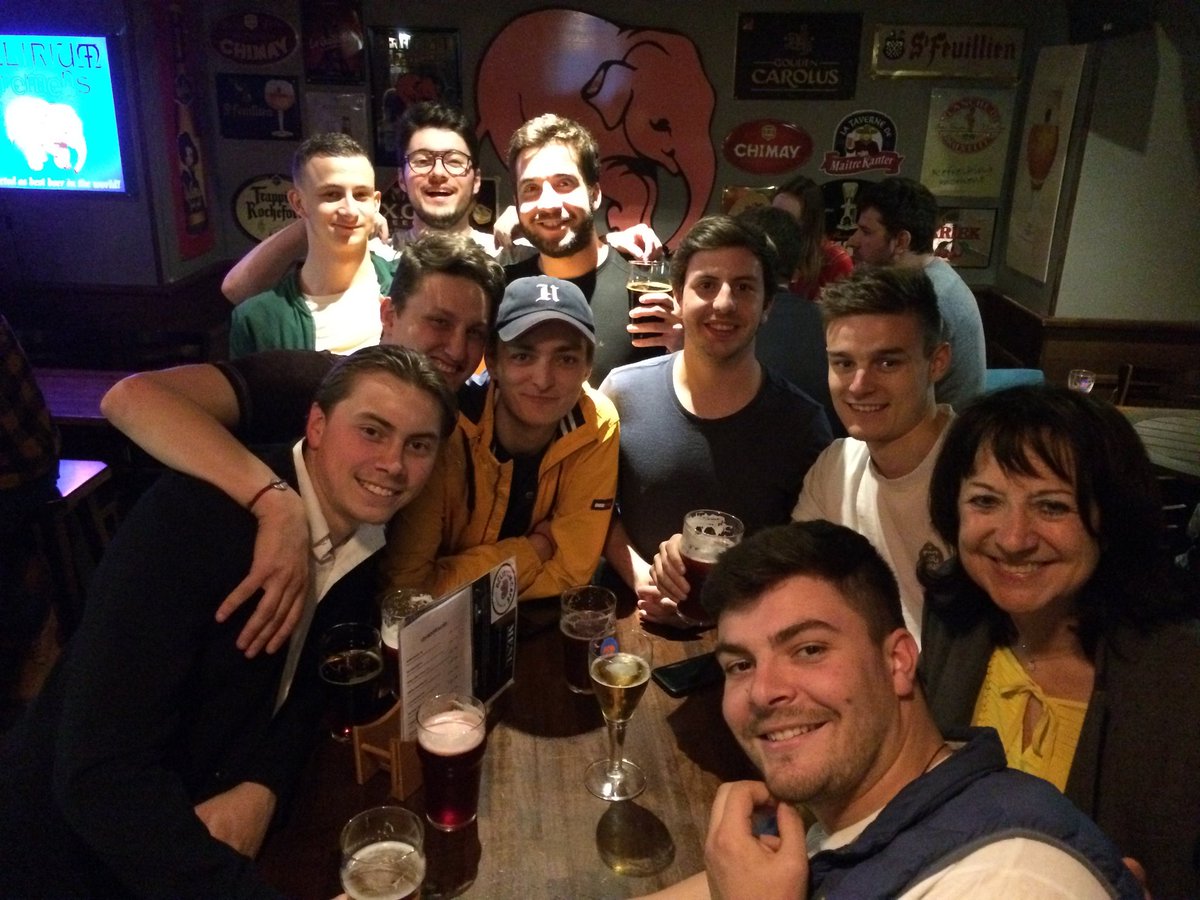 Millésime 2020, pas d'oraux dans les écoles mais les équipes étudiants admisseurs (photo souvenir de ..2019) et staff @ESCClermont en ligne ce week-end. Candidats via dossier #parcourssup2020 <a href="/passerelleesc/">Concours Passerelle</a> #Bachelor en Management int.,  on répond à vos questions <a href="/s_goncalvesG5/">Sylvie</a>