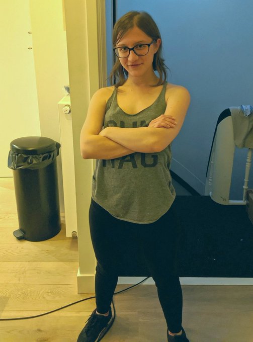 Darling says I look like a badass in this picture, idk 🤣 I think I look silly! https://t.co/RNBHXIQZ