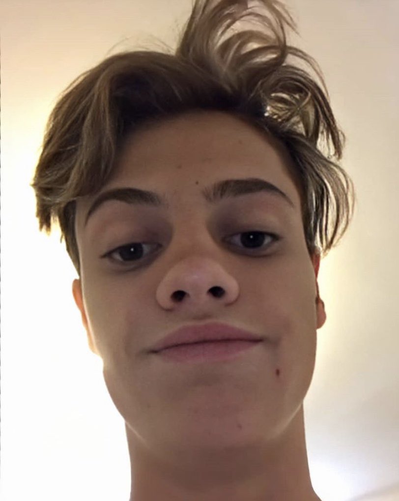 Jacee_____'s tweet photo. My face when I was in quarantine😬@Jacenorman https://t.co/P1UeZDQpBI