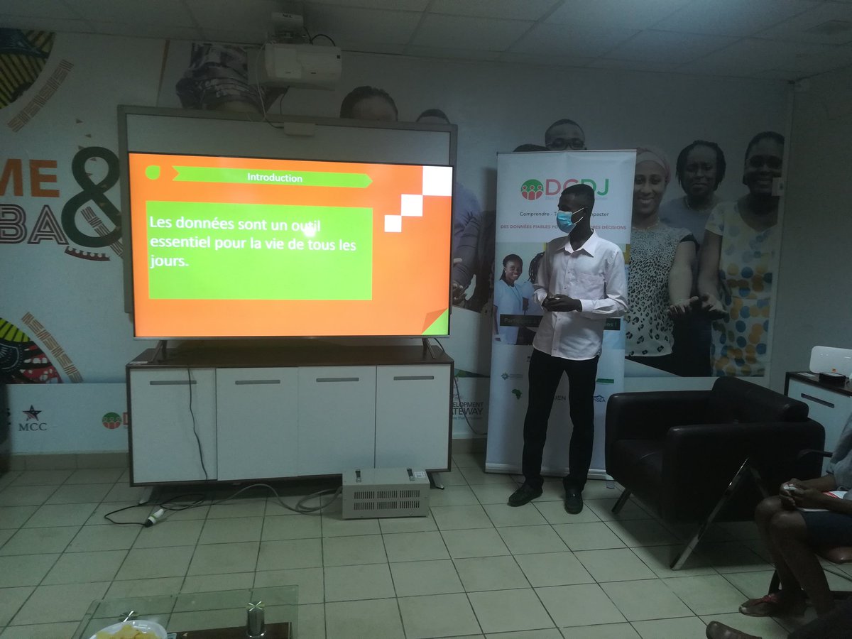 DCDJCI's tweet photo. "Hack The #225DataInventory" 

Picth 5:  M. Kouassi Ange KRA sur le thème de "l'insalubrité" 

 #InventaireDesDonnées #DCDJ #OpenDataCI #CAFDO https://t.co/TCJUnqSMFo