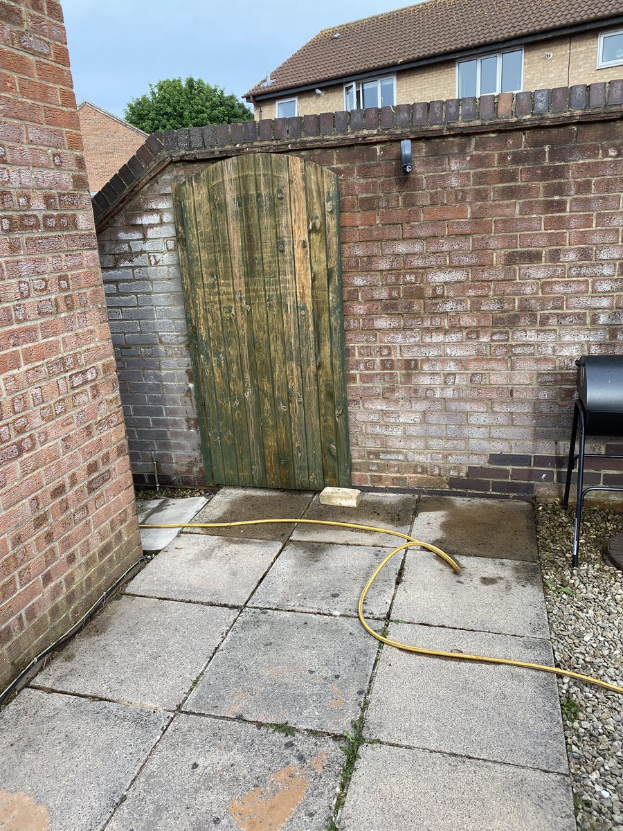 _Brewer_'s tweet photo. Nothing like a bit prep! #PowerWashed back door for new paint at the weekend and those stones have had a good clean up! #BrewersArmsGardenPub coming along nicely lol oh and @LauPitcher has her veg garden all set up too! https://t.co/cerD76ysxT