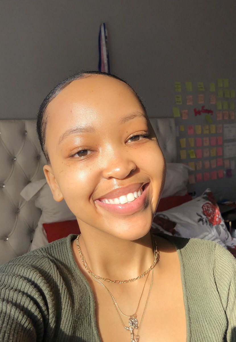 Diegochuene's tweet photo. Hit a like if you agree she's beautiful  #BenjaminGotIt #AskAkreana  #BenjaminGotIt #day56oflockdown #BhekiCele #skeemsam #etvScandal #BiancaMustFall #Covid_19 #CuttingEdge #AskAkreana https://t.co/MmZFm0e7gG