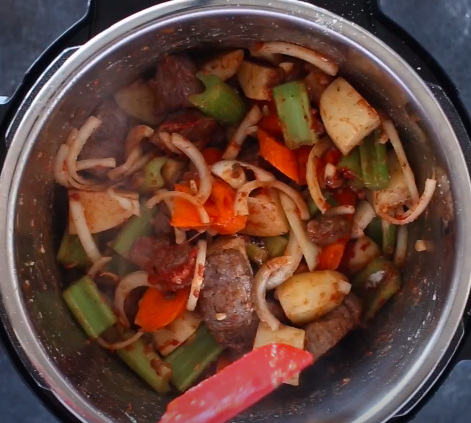 HungamaY's tweet photo. Instant Pot Beef Stew Recipe

Best Ever Instant Pot Beef Stew — This mouthwatering and simple to make Instant Pot Beef Stew is guaranteed to become one of your favorites ever Instant Pot recipes with vegetables 
FULL recipe ➡️ https://t.co/mOIyzshTgR https://t.co/3ksJgrTwMb
