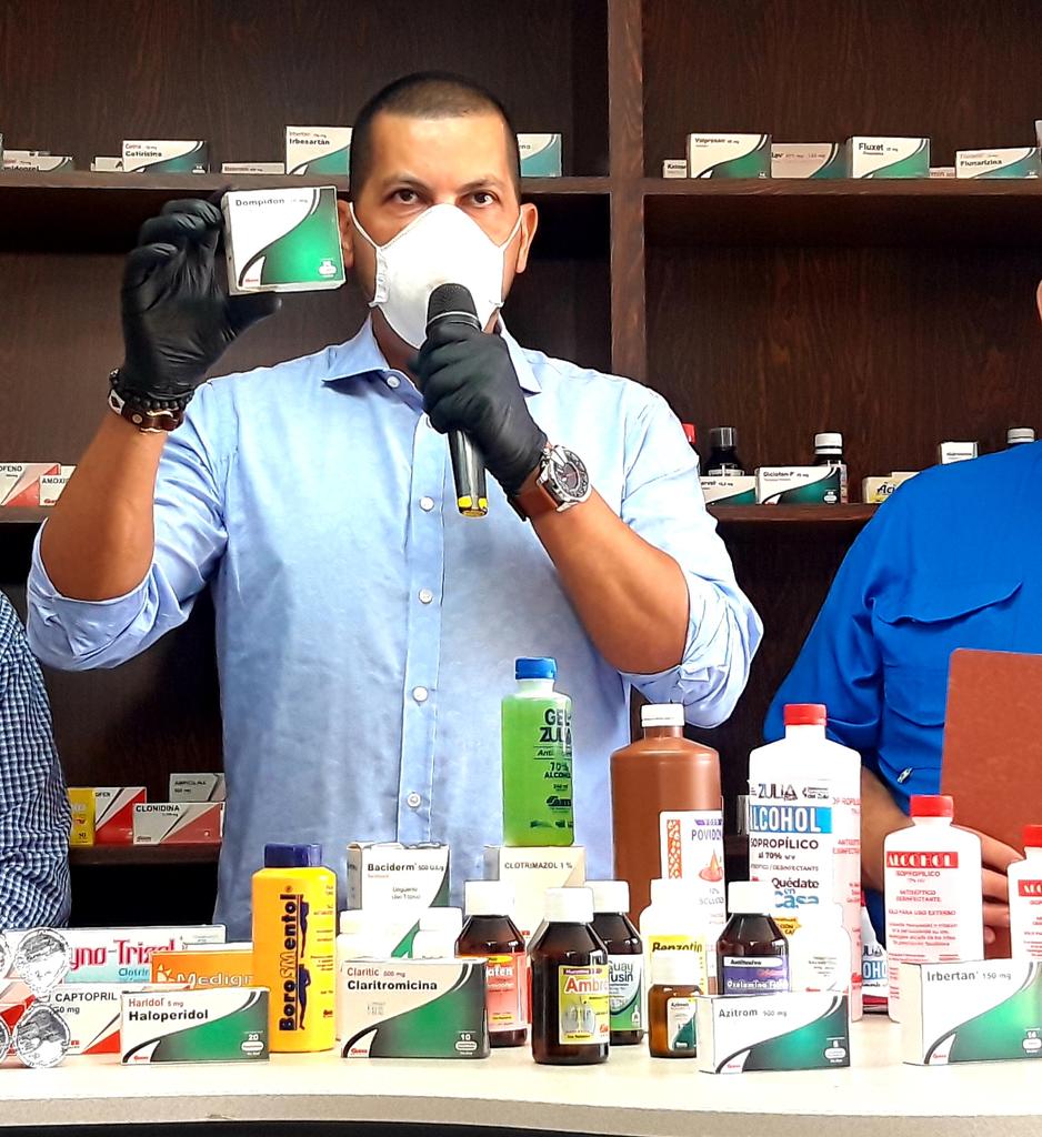 2. Además, fortalecemos nuestra línea de productos antisépticos con el antibacterial #ZuliaMia que se suma al alcohol y agua oxigenada. También, presentamos el nuevo medicamento: DOMPIDON, para aliviar acidez y reflujo; Además, actúa como protector gástrico. #VenezuelaVictoriosa
