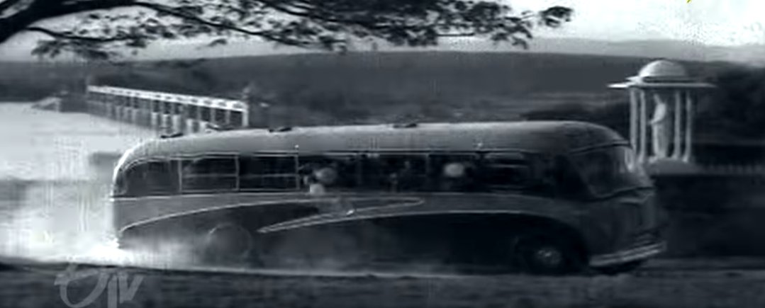 The real treat in Siri Sampadalu, however, was this 1956 Bedford SB bus. These were imported ones including the body works and this one was owned by TVS. The round decal on the side of the bus has the company's logo. Very popular in the Commonwealth countries