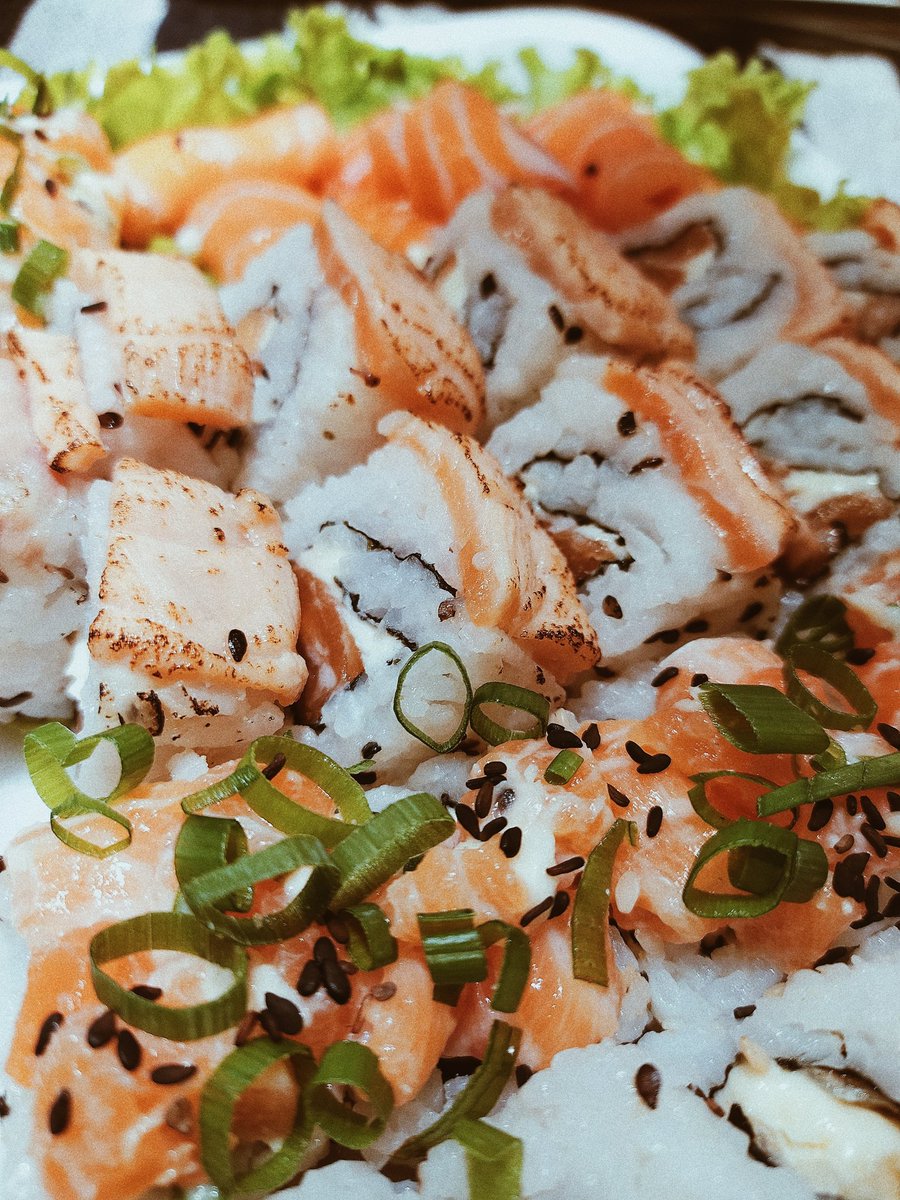 jnrmhr's tweet photo. Galera de Campo Grande, minha irmã tá fazendo sushi nessa quarentena.
Entrega na sua casa. 😋
Um RT já ajuda muito.
Quem quiser o contato é só me falar. https://t.co/GyBGQJXS2M