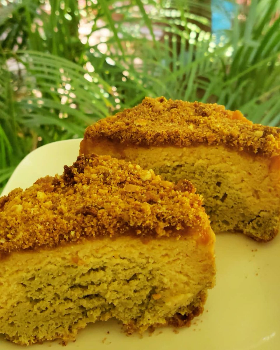 parubearcooks's tweet photo. Celebrating the #InternationalTeaDay by appreciating the benefits of #Matcha. Here is Vanilla Matcha Caramel Mango Crumble Tea Cake! 🥭💚
#parubearcooks #mango #mangomatcha #caramelmango #teacake #japanese #homebakersindia #bakerslife #loverforbaking #dessertsindia #dessertporn https://t.co/Z6WarlpQgD