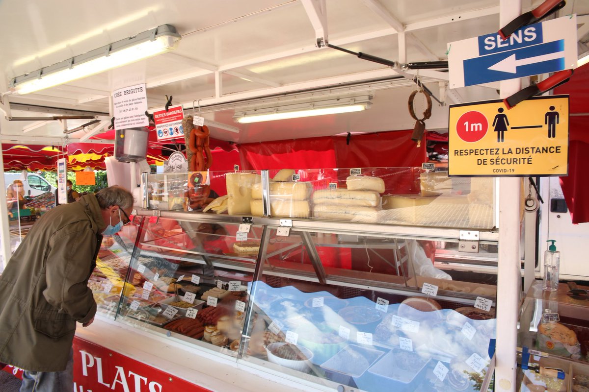 SebastienLeroy_'s tweet image. Compte tenu des défis auxquels ils sont confrontés, je vous demande et vous incite à consommer #local, auprès de vos commerçants de #proximité. Ainsi, vous apporterez votre aide à nos entrepreneurs et producteurs locaux en privilégiant les #CircuitsCourts