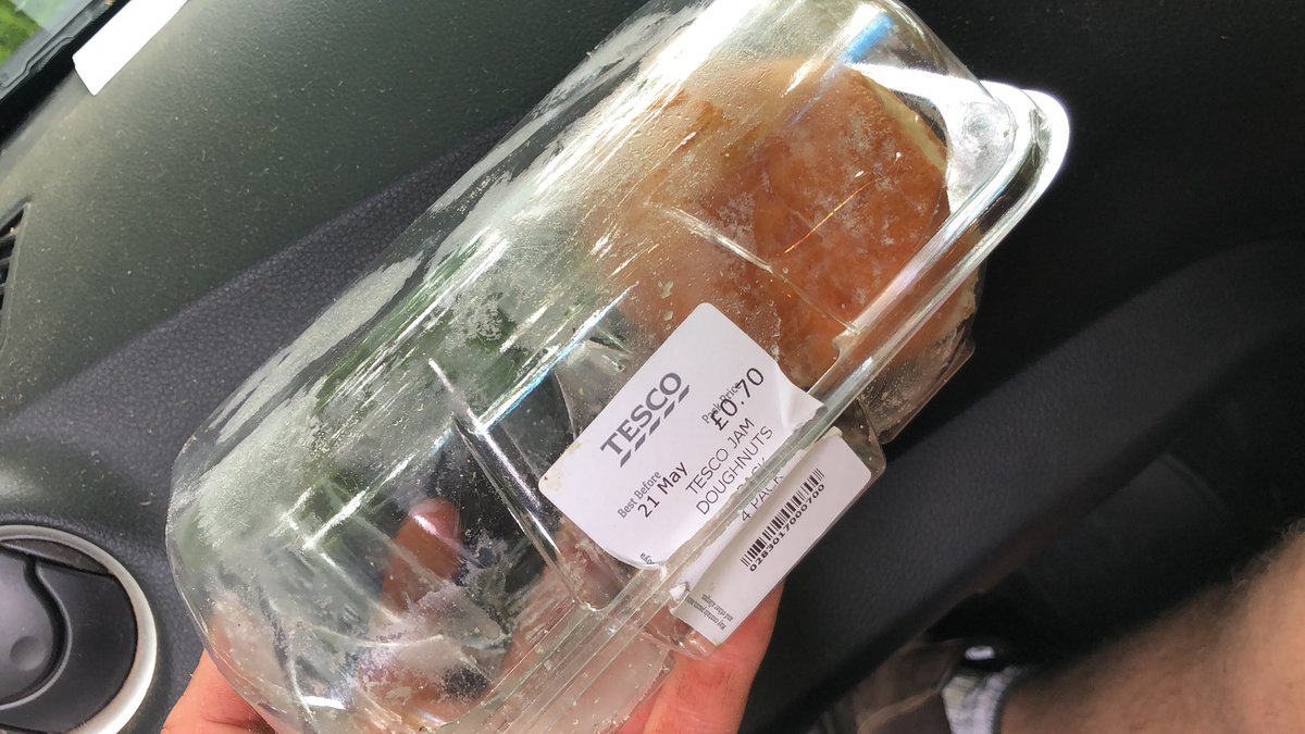 superNwilson's tweet photo. @Tesco is there really any need for still using the plastic boxes? A paper bag is just as good at keeping these fresh... #cutplasticpackaging 😡 FYI. I didnt purchase them https://t.co/AtIlpNUANc