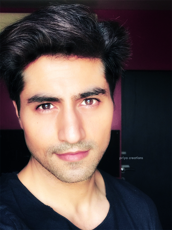 How  @ChopdaHarshad Harshad fans react to situations on social media starring  #HarshadChopda with Bollywood songs. P.S. this thread is meant to be fun and light-hearted