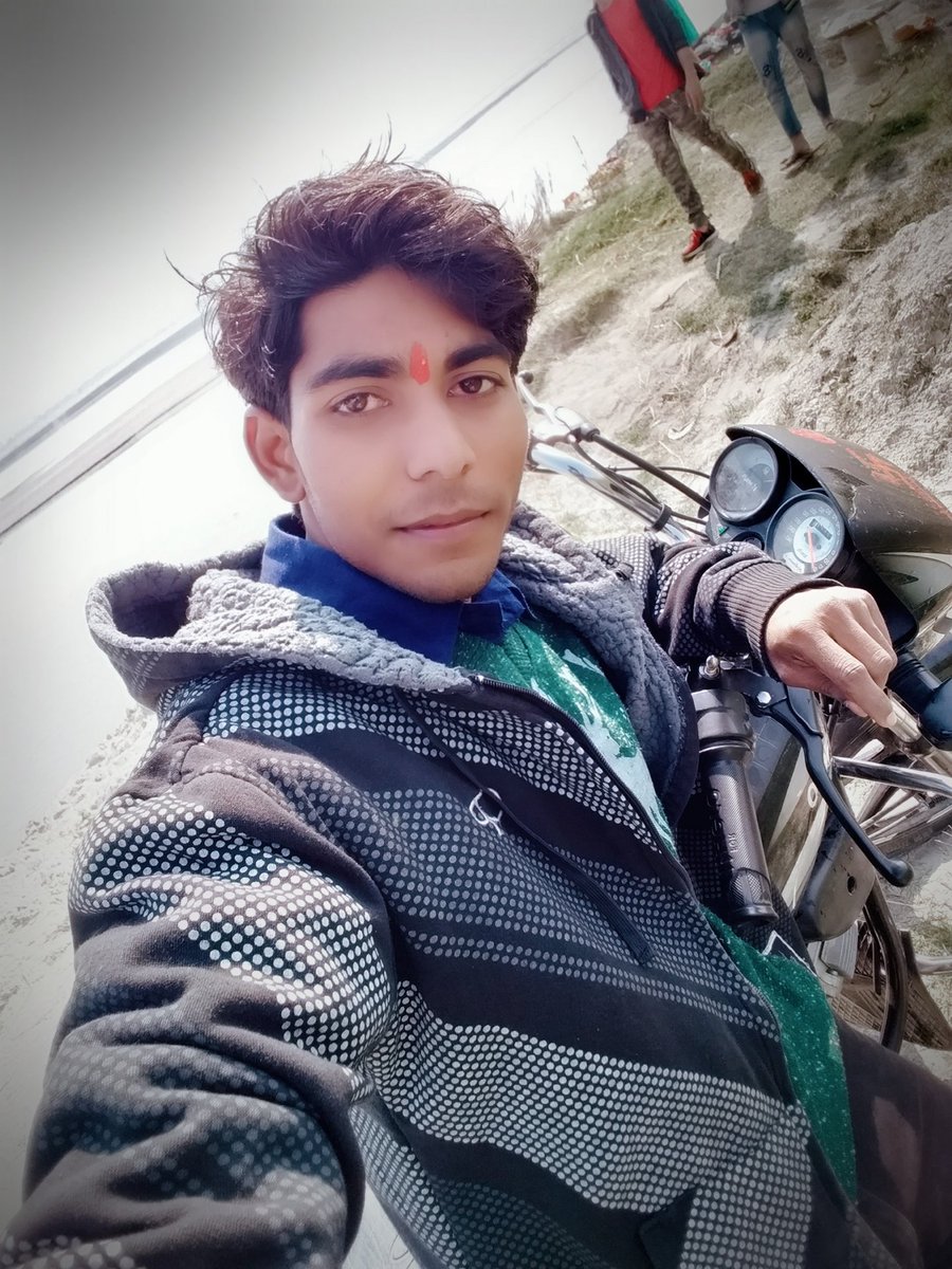 KashyapSubhash9's tweet image. #MR.#kashyap  अदा तो🤵अपनी फुल😎कातिल है, और😎ऐटिटूड में तो डिग्री👨‍🎓हासिल है !