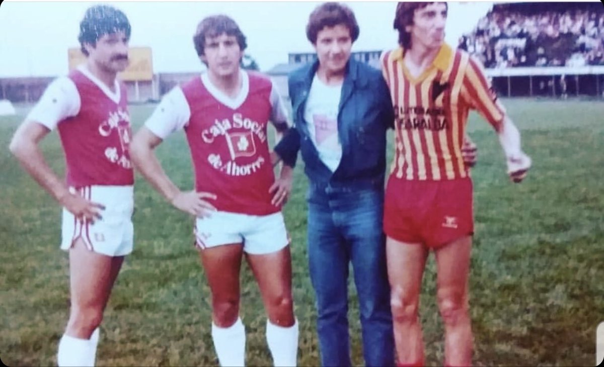 MiSantaFeRetro's tweet photo. El rojo visitando al Pereira. 1981. #MiSantaFeRetro #LosDueñosDeLaHistoria https://t.co/6wfGCouNJV