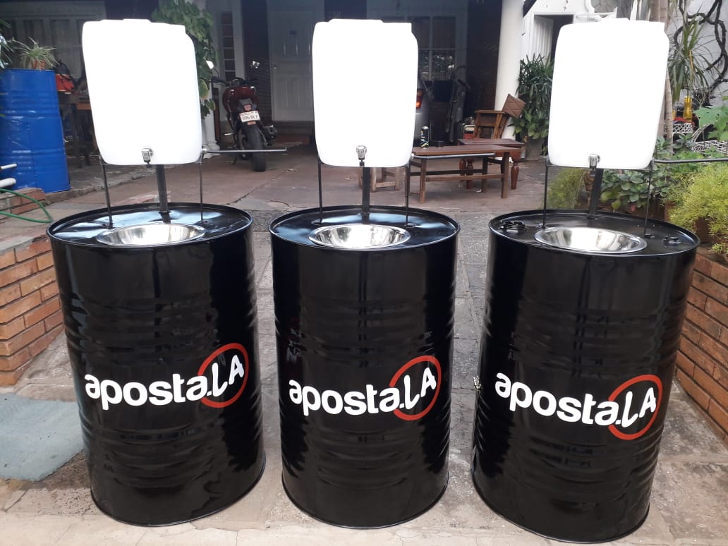 DanielM34909911's tweet photo. Como mi rubro está totalmente parado (eventos) debo reinventarme... se agradece Rt
Lavatorios sin Conexión
Adaptable a todo tipo de ambientes
No necesita alimentación con manguera y desagüe interno 
más info 0986736798 https://t.co/7Ln6qan2nS
