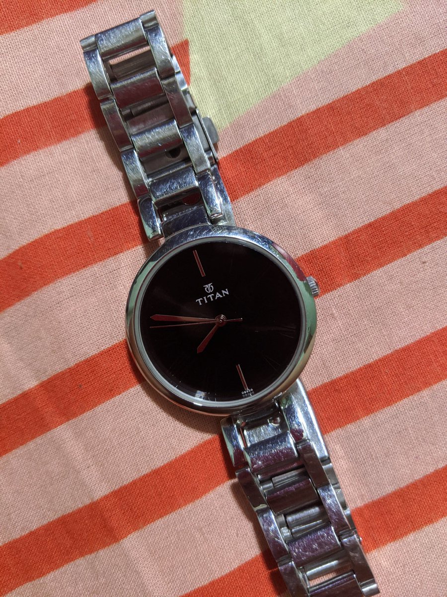 titan connect watch