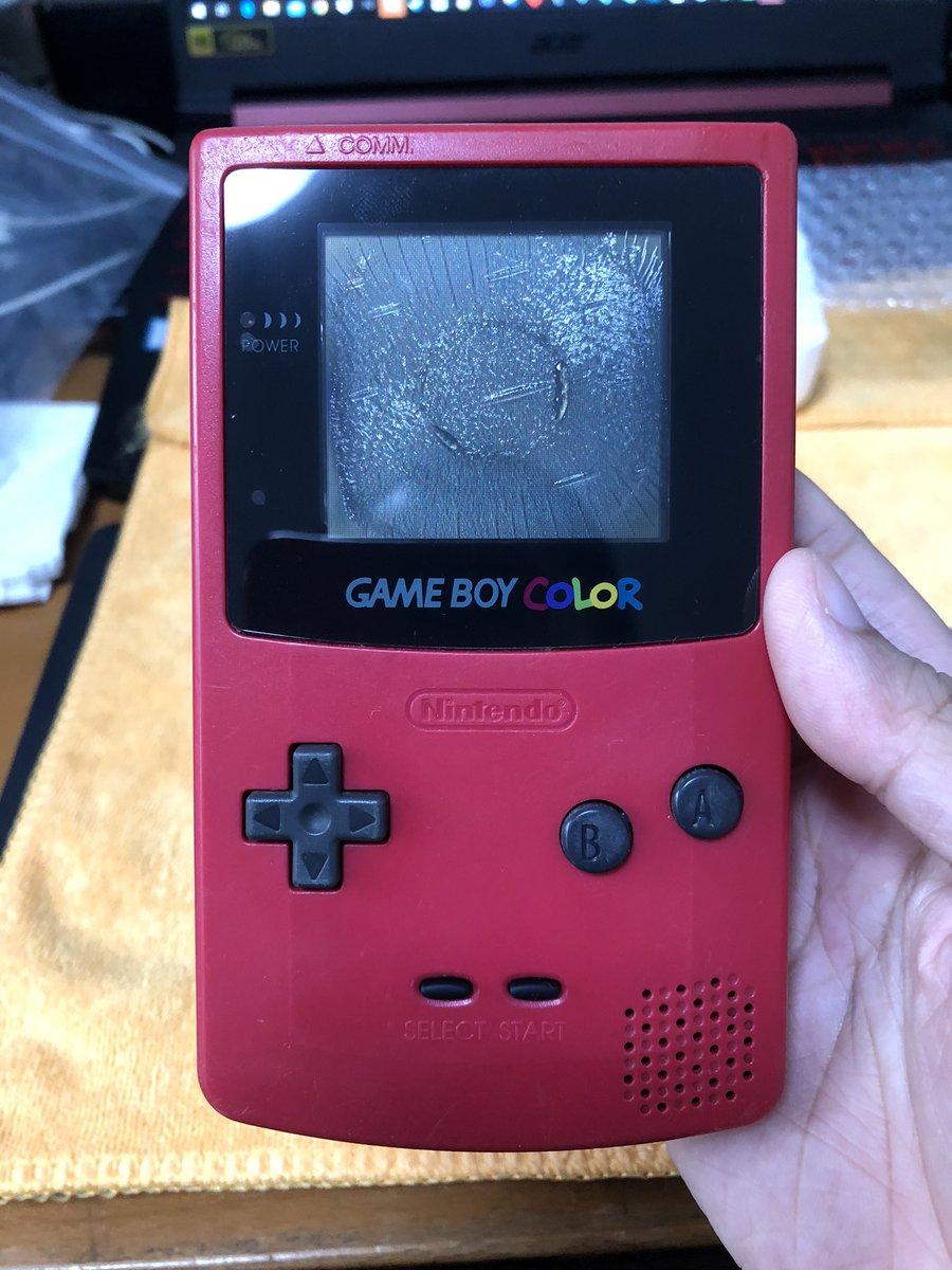LotusKinesis's tweet image. finally got the ips screen for the customer’s gameboy color with brightness control, here’s a before and after image #gameboycolor #gbc #gameboymodding