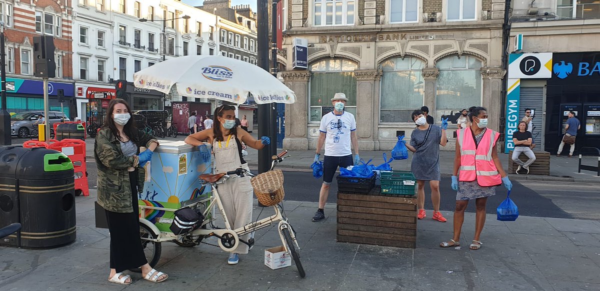 streetskitchen's tweet photo. Our #Camden crews are fricking awesome!
LOADS of ice creams yesterday evening & out this morning from 7 with breakfast 🥰
BIG thanks to Honey @HighgateNewtown for a loaded ice cream bike & #CompassionLondon for amazing meals
It's so good to bring JOY to the streets❤️
#GiveAShift https://t.co/oTp5R9D4l8