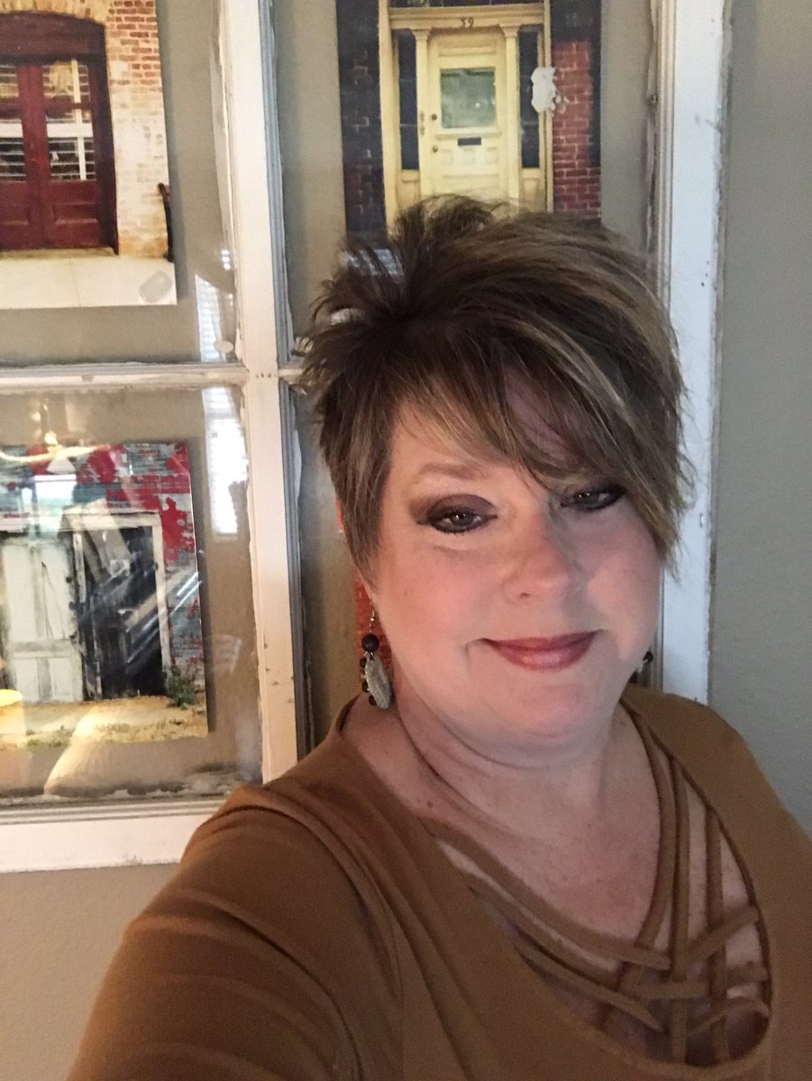 elashaedwards's tweet photo. Last day of school...ever! Felt it appropriate to take this picture in front of photos of doors taken by my dear friend Tish...
Faith that God has a door to open for me..🎶 @BridlewoodES @LISDElemMusic https://t.co/RfmKqqLfoD