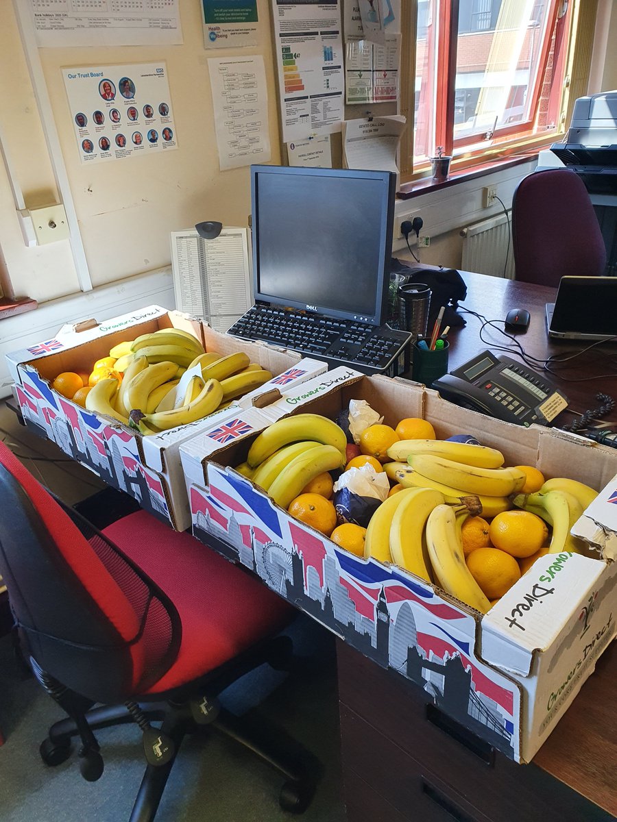 A lovely healthy delivery of fresh fruit today! The team are very grateful  
😀