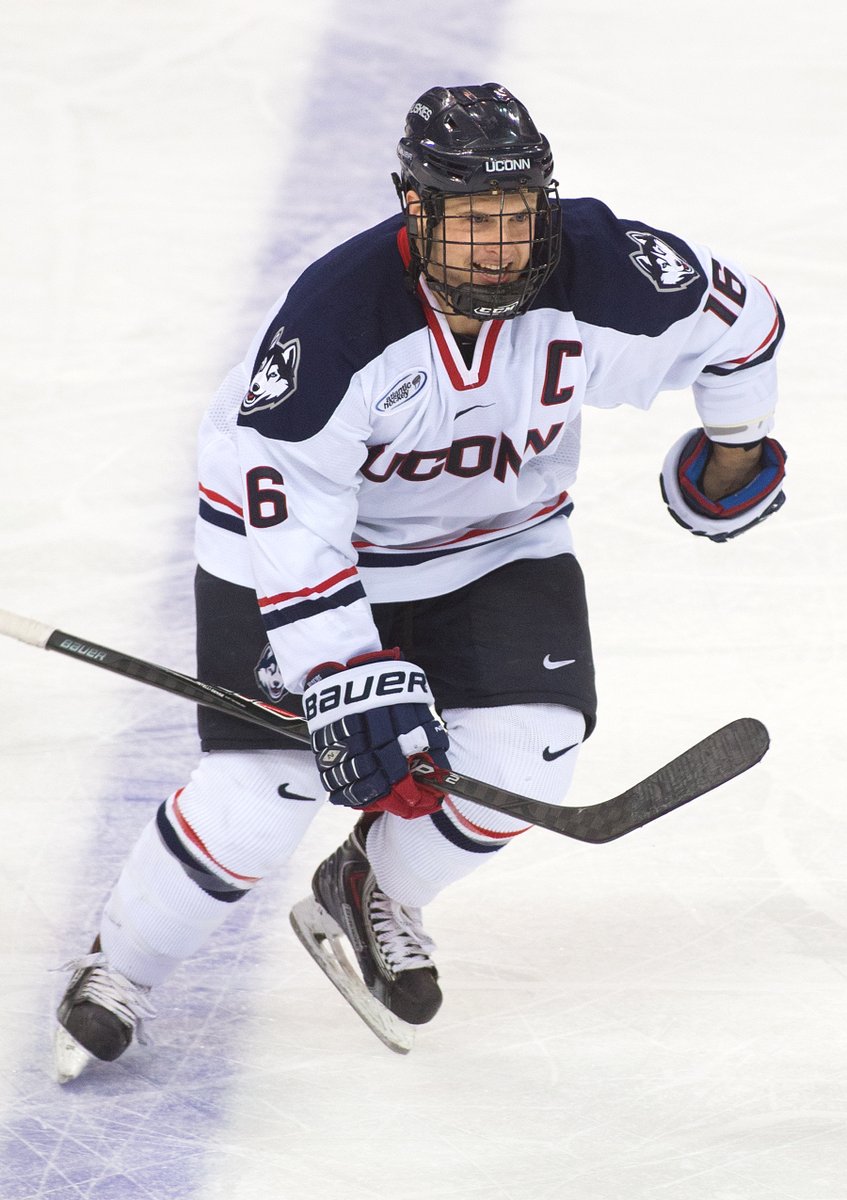 UConn Men's Hockey tweet media