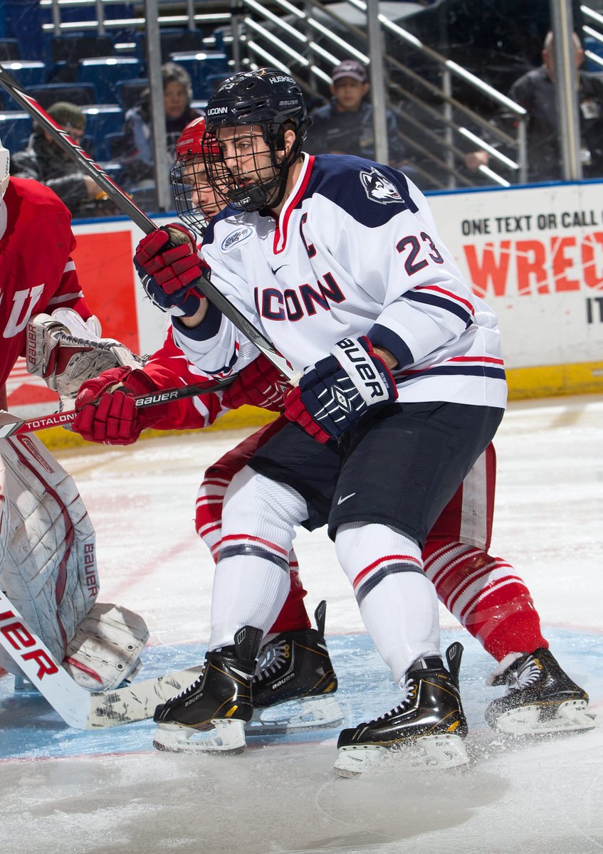 UConn Men's Hockey tweet media