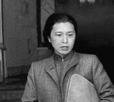 In the 30s, Kung Peng was the main wartime conduit for Mao’s troops to Westerners. A former secretary for Zhou Enlai, she tutored historian John K. Fairbank in Chinese & struck up friendships with US diplomats, with one even donating blood to her husband https://www.trumanlibrary.gov/library/oral-histories/service3#258
