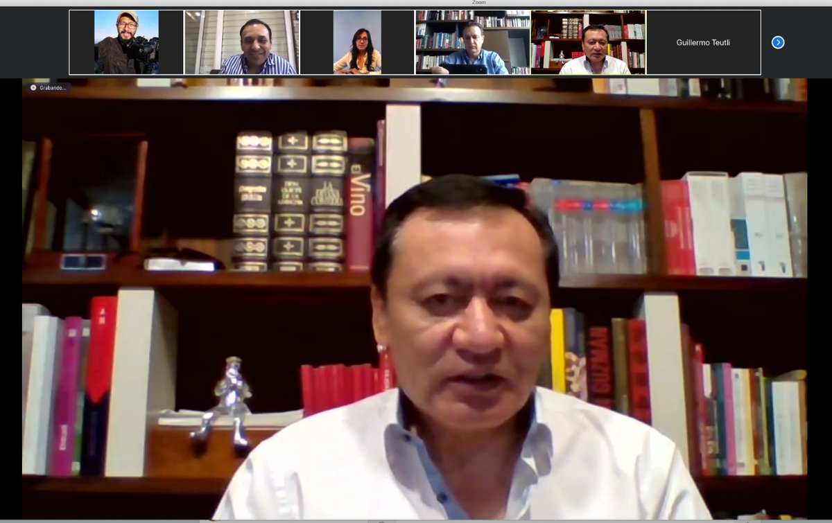 CanacoQro's tweet photo. El día de ayer se llevo acabo la #JuntadeConsejo por Videoconferencia encabezada por nuestro pdte @carloshabacuc y consejeros. Se contó con la participación de los senadores @osoriochong y @makugo, en donde se expusieron temas de interés derivados de la contingencia #COVID-19. https://t.co/fWjQjcwVfs