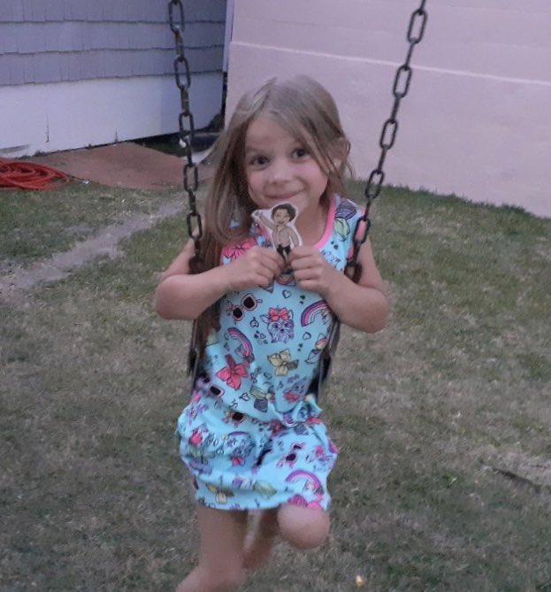 Mini Mrs.T has been having so much fun lately! I can’t wait to see where I go or what I do next! #eotigerchamps #sharevcs #VANCECoProud <a href="/eotigers/">EO Young Elementary</a>