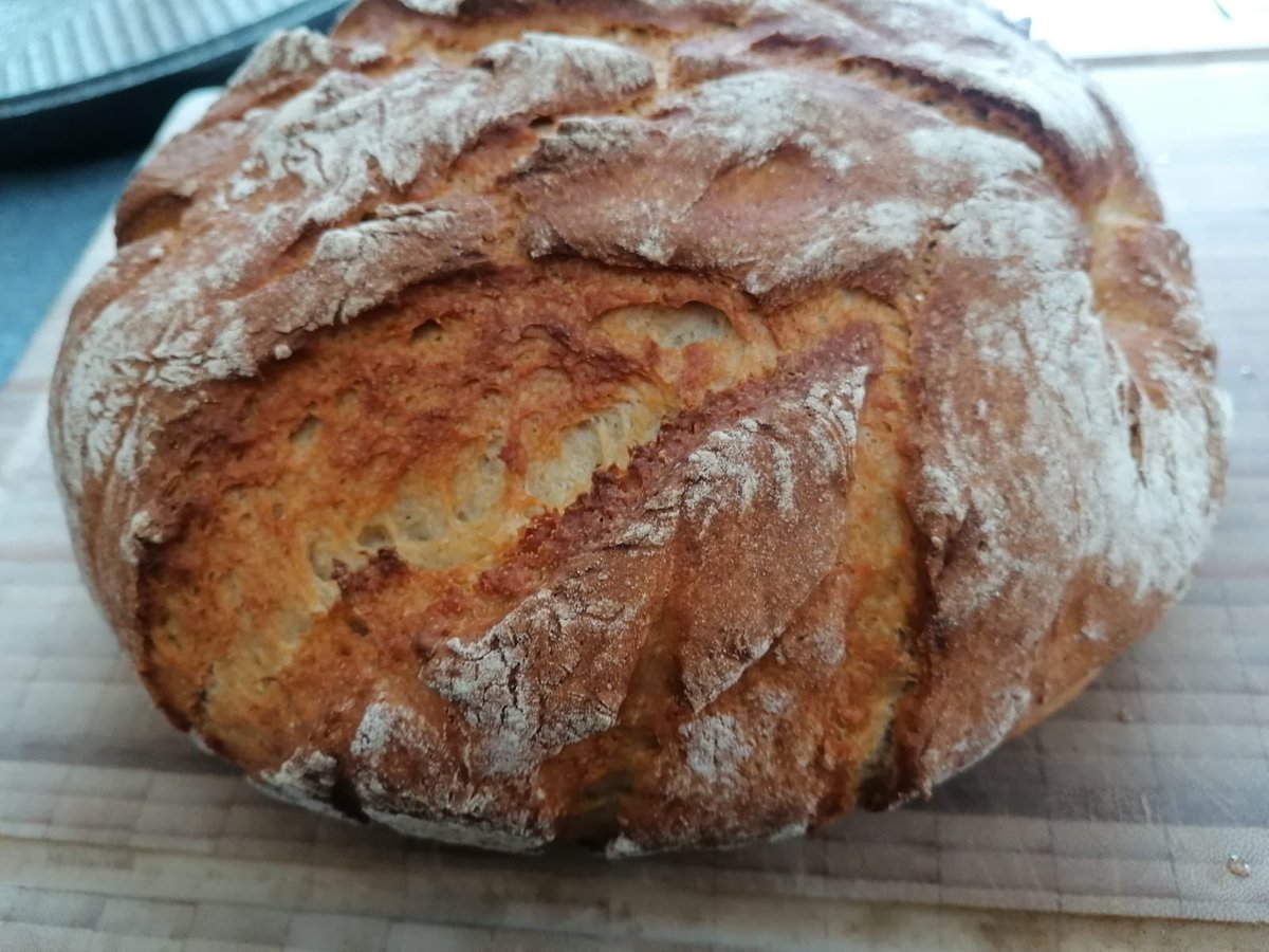kati_nonhebel's tweet photo. #bakingBread #finallyimadeit #professional #baking https://t.co/sKIeEzFfB1
