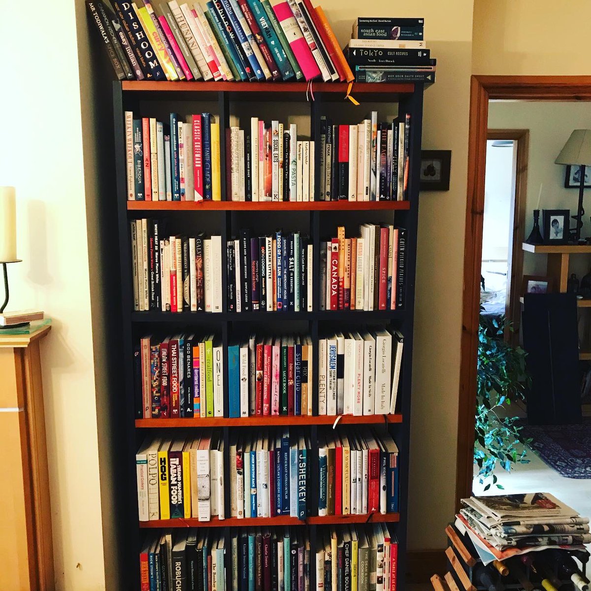 Melon_Bouchee's tweet photo. Years to collect ,3 days to sort out #cookbooks #culinarycollection #BookWorm #booklover #cuisines #differentcultures #lockdown #staypositive https://t.co/OI1YqFhGSA