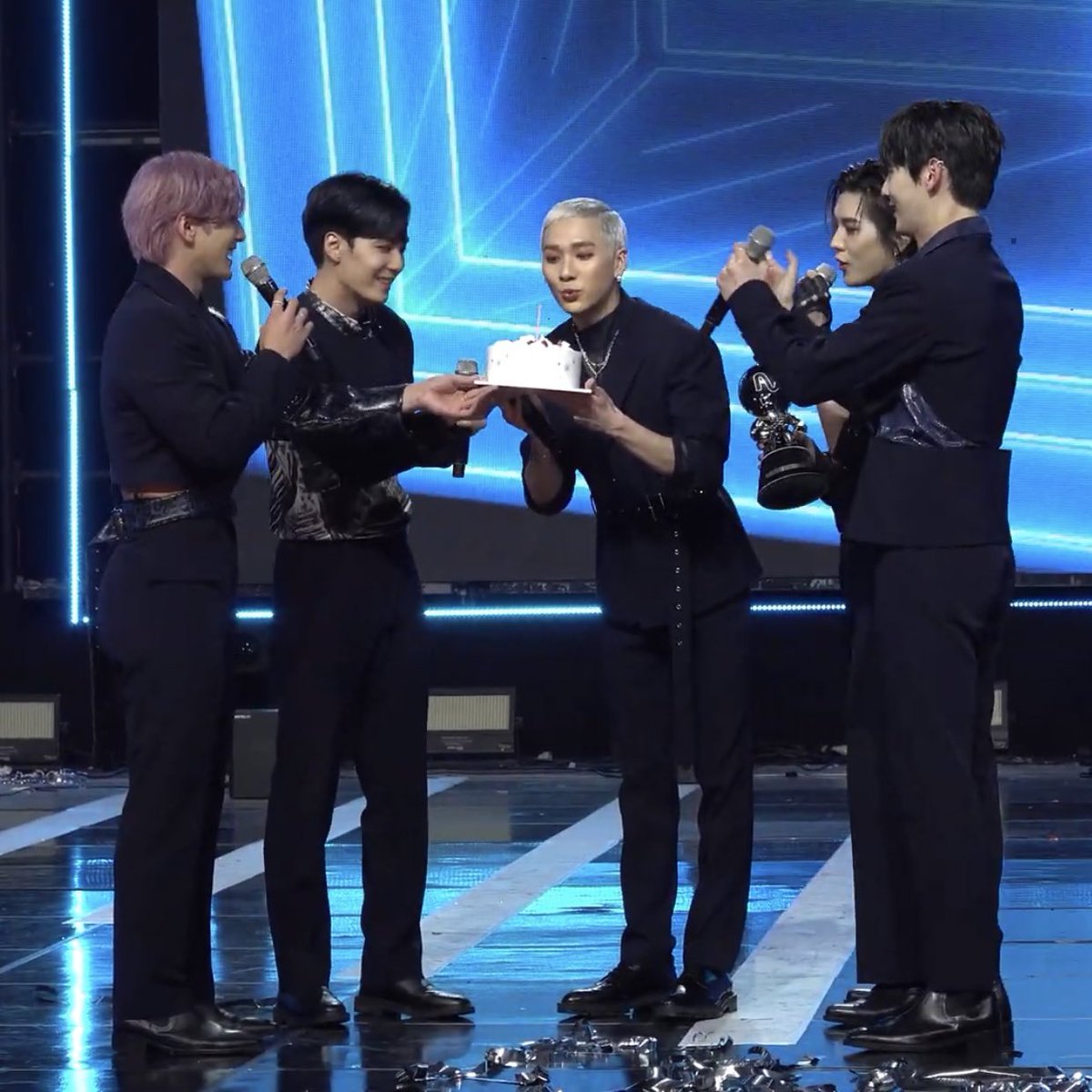 Timestodongho's tweet photo. Forever ~~ NUEST 

2012.                          2020 https://t.co/dtMYzIlmMF