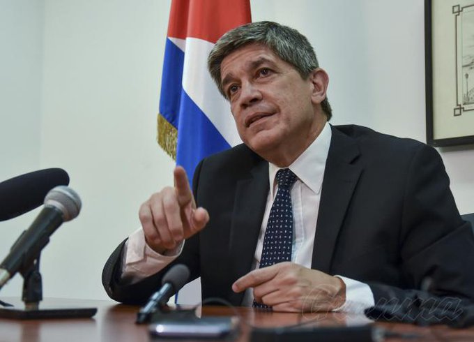 Sugiero revisar en <a href="/Granma_Digital/">Periódico Granma</a> o <a href="/cubadebatecu/">Cubadebate</a> interesante explicación del Director General de Estados Unidos de <a href="/CubaMINREX/">Cancillería de Cuba</a> <a href="/CarlosFdeCossio/">Carlos F. de Cossio</a> sobre relaciones #Cuba-#EEUU. Recrudecimiento del bloqueo es real y viene acompañado de otras agresiones #SomosCuba #NoMasBloqueo