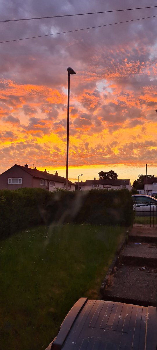paul1975's tweet image. Lovely sunrise this morning when got up for work 🌞
