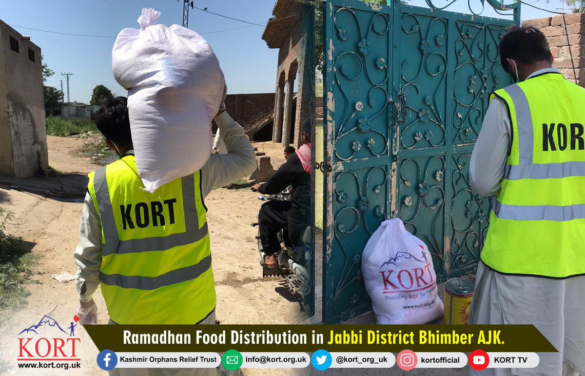 Kort_org_uk's tweet photo. Alhamdulliha..!
Distribution of monthly Ramadan food packs to the most needy and deserving families of Mirpur City and surrounding areas on daily basis.
#muskorteers #ramadhan #food #packs #distribution #city #ThursdayThoughts #RamadanMubarak #ramzan2020 https://t.co/h6LdOHFRLx