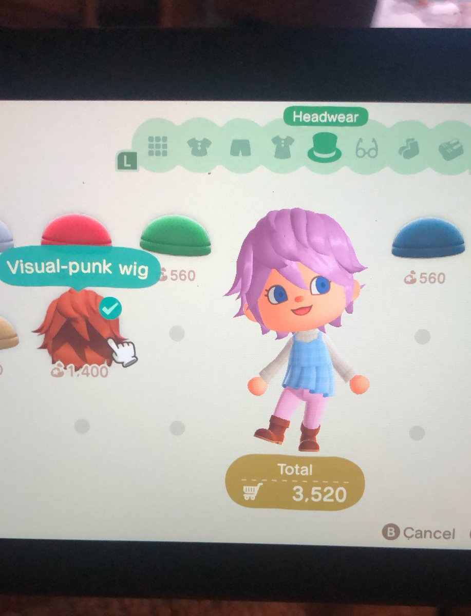 _lexsanderson's tweet photo. I found a @lisarinna @HousewivesOfBH wig in @animalcrossing #NewHorizons today and I am never taking it off 😂😊💕🌴 https://t.co/aKFeFBnawM