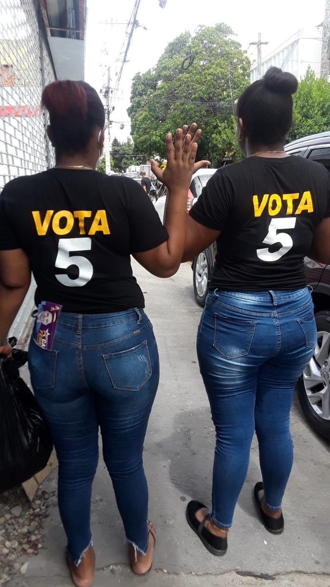 Walkiri2323's tweet photo. Mi próximo diputado @ferreras_carlos el que más trabaja vota 5 https://t.co/X1zp8KIrJS