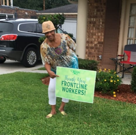 PCLinksInc's tweet photo. Spotted! We are praying for all of our frontline workers! @salinksinc @LouisianaLinks @linksinc @NOEHospital @LCMCHealth #COVID #COVID2019 #LinksShowLove #LinkedinService #collectiveexcellence https://t.co/kz2wK1JhXt