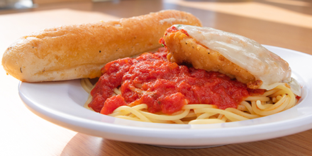 foodmanagement's tweet photo. Quarantine cuisine: Food service menus change in the age of coronavirus https://t.co/gN1GXDVGMg @Tara_Fitzie via @foodmanagement @Northeastern @virginia_tech @Bryan_Health @MorrisonHC #togopizza @UVA @coronavirusfoodservice https://t.co/f873qXYebs