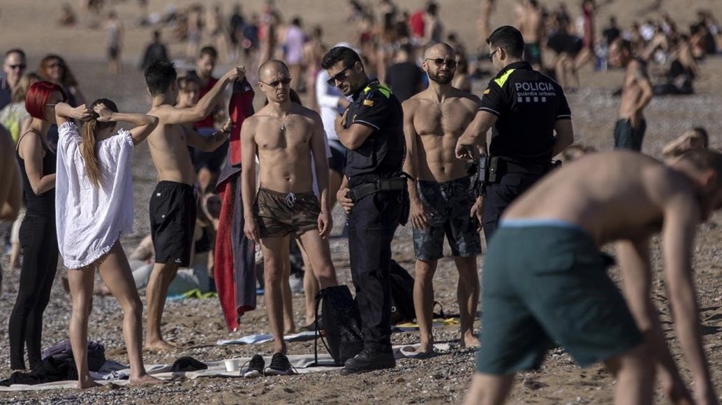 MartitaaCS's tweet photo. ¿Playas abiertas y bien llenas a día 20/05 pero elección telemática para los IR en Julio? Recapaciten por favor, recuerden que juegan con nuestro futuro @Rogufe @sanidadgob @salvadorilla #FSEntiempoREAL #FSElige #FSEnLucha https://t.co/Td69PggTrg