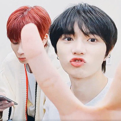 ฟองหนาว tweet media