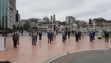 Covid-19 salgını sebebiyle korunma tedbirleri çerçevesinde, Bölge Müdürlüğümüz Üst Amirlerinin katılımıyla gerçekleşen törende, Bölge Müdürü Vekili Sayın Suad Adil ÇEVİK günün anlam ve önemi hakkında konuşma yapmıştır.