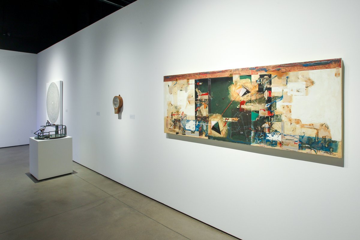 RAFFMAcsusb's tweet photo. “Ancient Future: Contemporary Korean Artists Evoking the Past” featured the work of Korean artists as well as several objects from RAFFMA’s own collection.
Photos by Michael Moody/CSUSB
#RAFFMA #RAFFMACSUSB https://t.co/0HO4vxjhaH