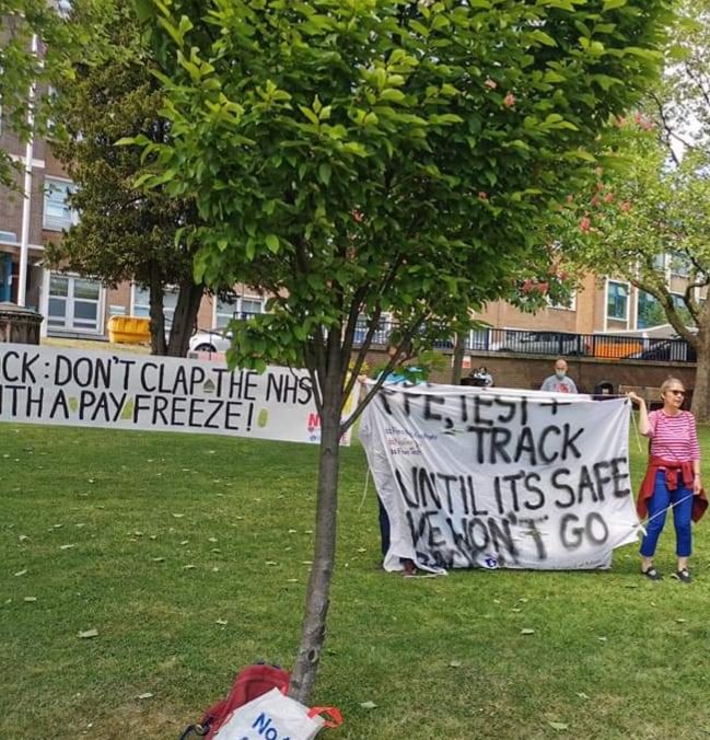 SWPSheffield's tweet photo. Today's protest called by @council_trades took place outside #Sheffield Town Hall & the Hallamshire Hospital. #NoReturnUnsafe #FiveTests #DefendNHS #JuneTooSoon
#NotSafeNoSchool #PeopleBeforeProfit #HealthBeforeWealth https://t.co/jROXc1gGVj