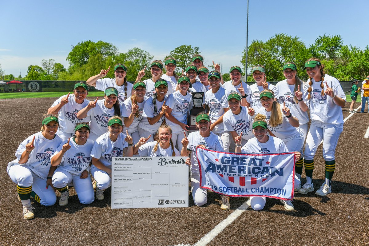 ArkansasTech's tweet photo. The Golden Suns win a lot of softball games. They've won even more hearts among area children with their commitment to service, and not even the COVID-19 pandemic could stop @ATUSoftball from supporting its youngest fans. Learn more: https://t.co/zT6hCvjNl5 https://t.co/QUpIVZGln6