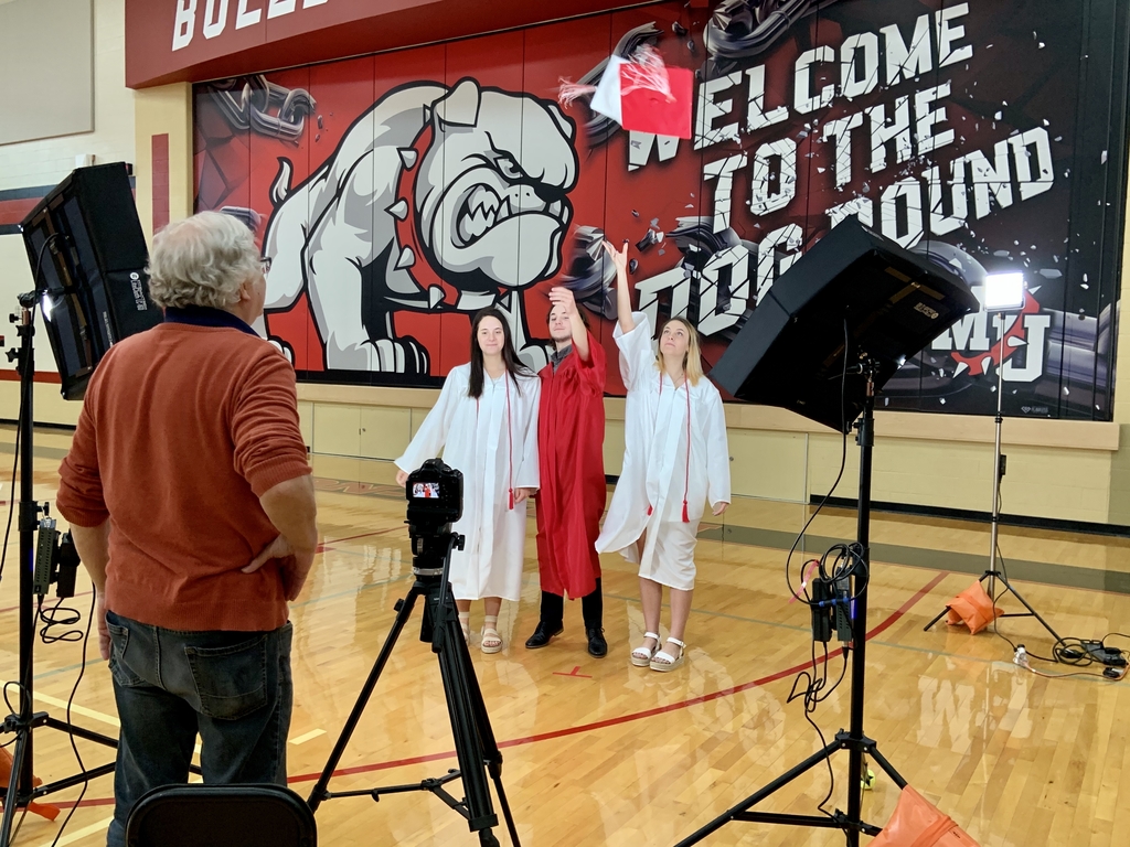Milton_Union_HS's tweet photo. A little behind-the-scenes action of the Jones’ triplets today while recording virtual graduation! Congratulations to all members of the Class of 2020! https://t.co/iRqORKSCJU