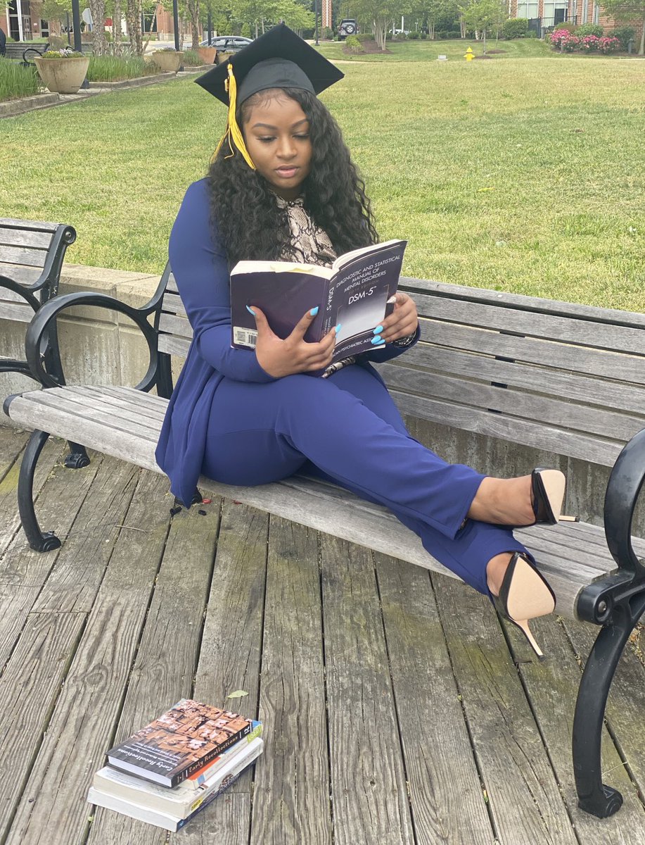 NikkiBJaxx417's tweet photo. Congrats Princess 👑 🎓🥳🥰🤩❤️Jayda K. Blount, M.A, ADT #MasteredIT #Psyched #BowieStateUniversityGradSchool #GraduatedAgain #MySubstanceAbuseCounselor #MyMentalHealthTherapist #Psychotherapist #LGPCLoading #PeriodPOOH @jaydaiskey_ #HBCUGrad #BowieStateUniversity https://t.co/NkFvRxFMxW