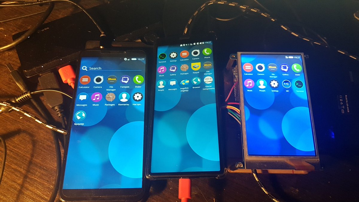 neochapay's tweet photo. #pinephone #sony Xperia x #friendlyarm fire3 running #nemomobile #glacierux https://t.co/KG8qHh2CMK