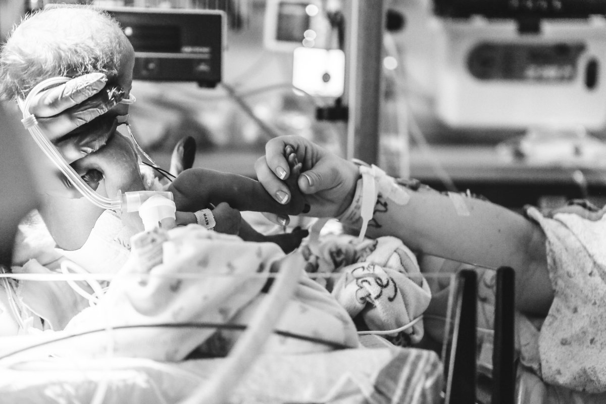 Jhpiego's tweet photo. We've heard from health providers and #NursingStudents in Ecuador and Ghana, to Australia and Spain. Now Alyse, from Ohio, shares her story. Follow along at: https://t.co/ylzTZG39cR
#NursingInFocus
@NursingNow2020, @ICNurses https://t.co/hKkAP8rNry