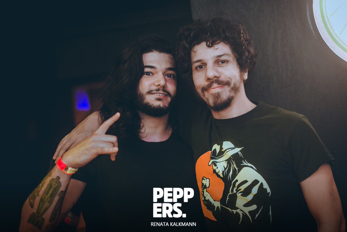 empresário da banda vomito podraso tweet media