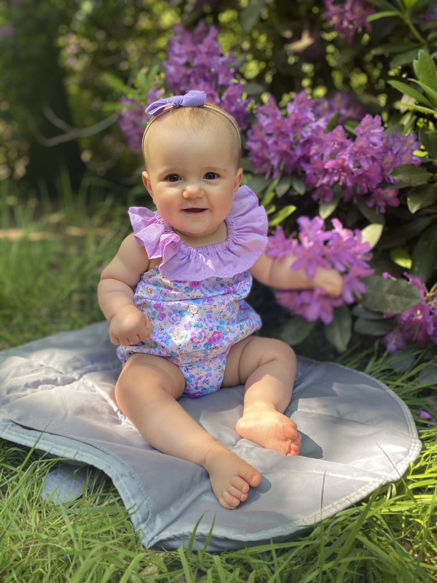 gleni77's tweet photo. My beautiful nieces - missing the special squishes but getting plenty of smiles from afar #growingtooquickly https://t.co/C9BtvUNdIO